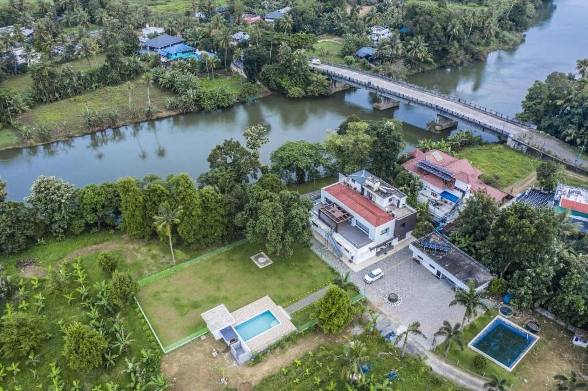 Nadhiyoram River Retreat Kochi Ngoại thất bức ảnh